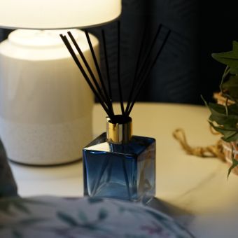 Midnight Musk Ombre Glass Navy Diffuser