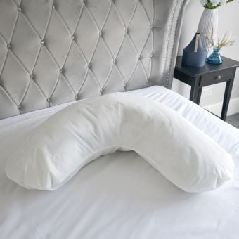 Value V-shaped Pillow 