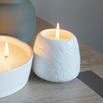Amber and Lily 8cm Embossed Ceramic Candle