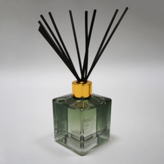 Fig & Apple Ombre Glass Green Diffuser
