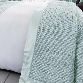 Roma Green Quilted Bedspread 200x200cm