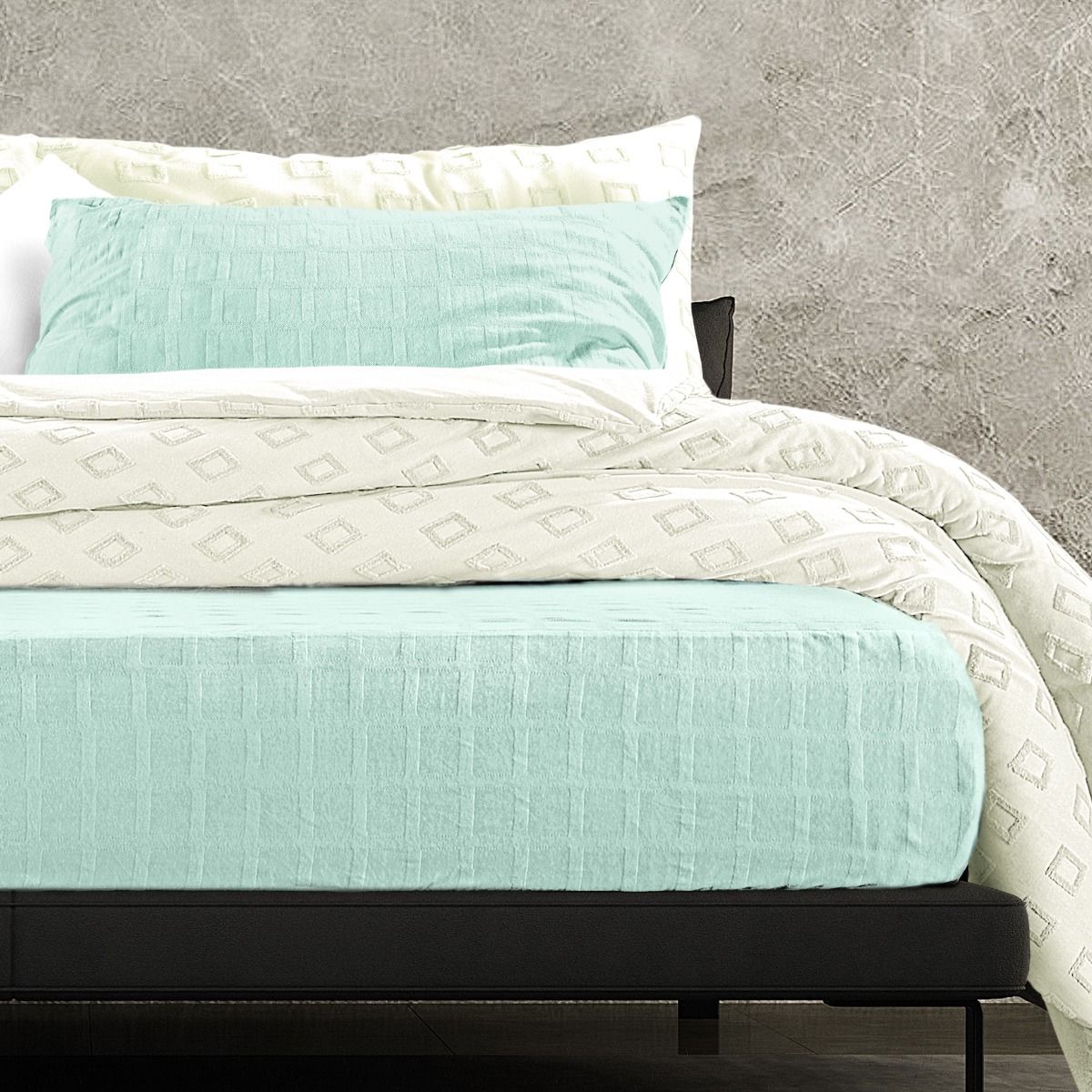 Jacquard Fitted Duck EggPS