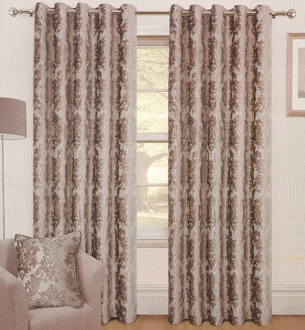 curtains in harry corry