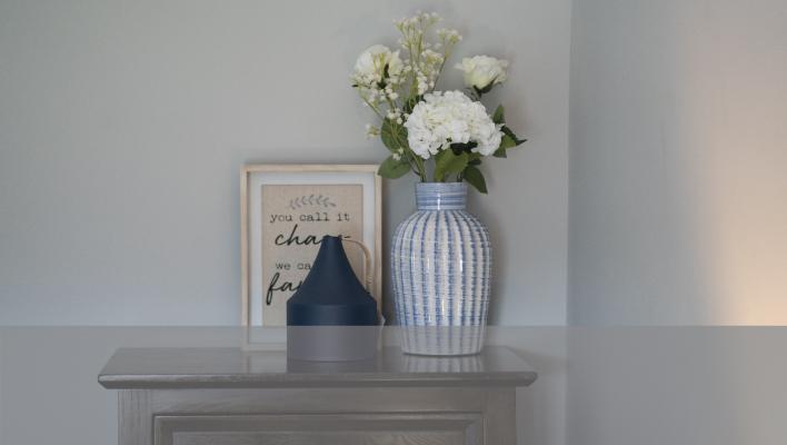 Category Artificial Flowers & Vases image